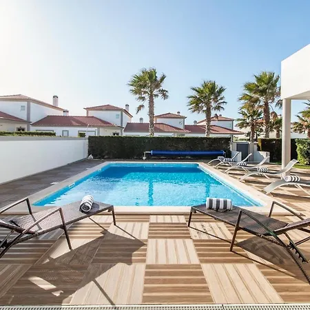 Villa Ferrel Sleeps 6 Pool Wifi *