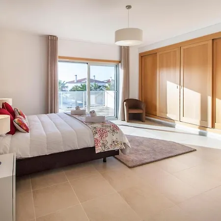Villa Ferrel Sleeps 6 Pool Wifi Ferrel
