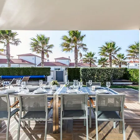 Villa Ferrel Sleeps 6 Pool Wifi