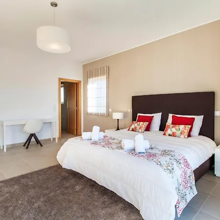Villa Ferrel Sleeps 6 Pool Wifi Ferrel