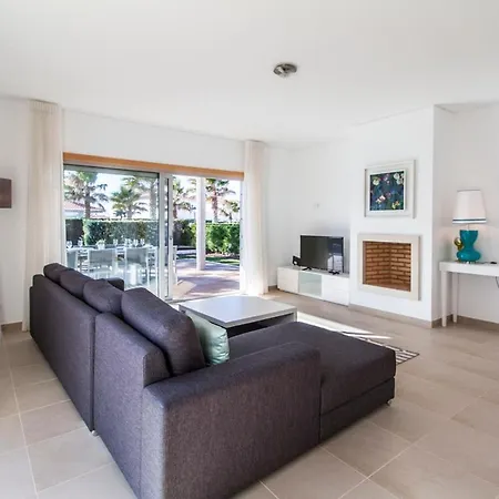 Villa Ferrel Sleeps 6 Pool Wifi Ferrel